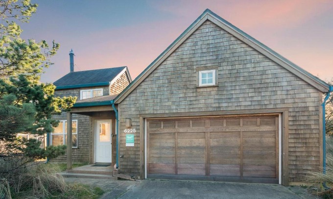 Shorepine Village House | Playhouse