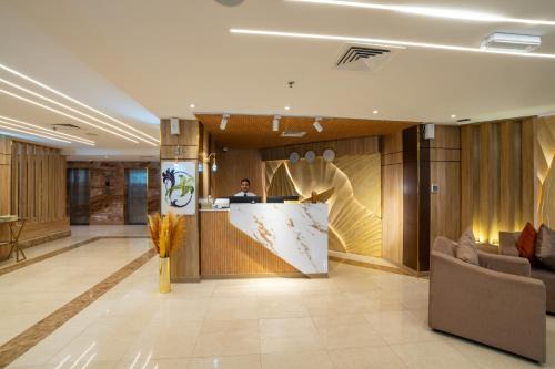 Bneid Al Qar Hotel | Plaza Athenee Hotel
