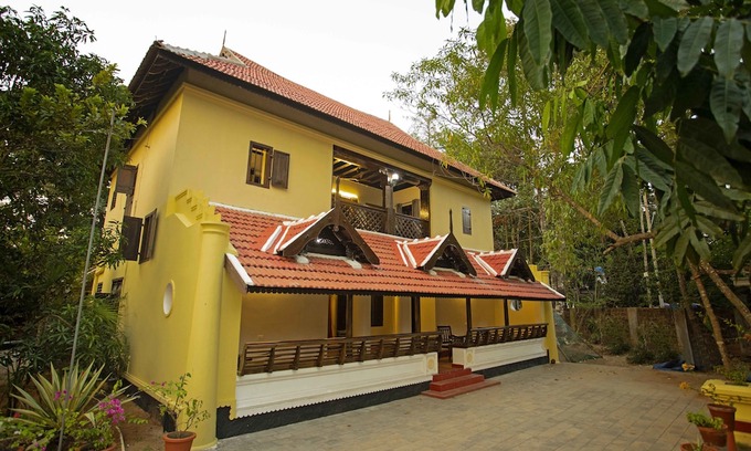 Kodungallur Hotel | Pna Resort