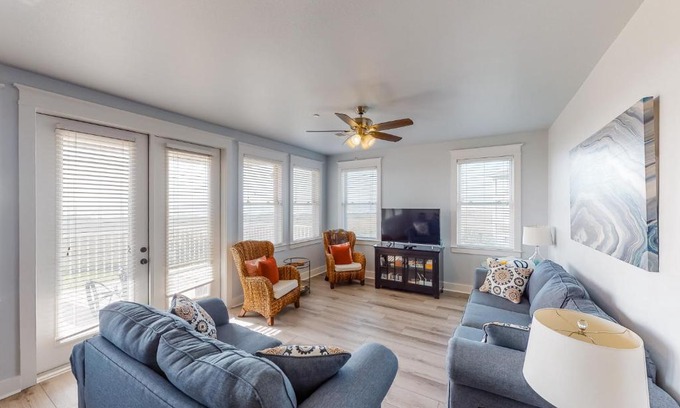 Red Fish Cove Apartment | Point West Resort #203