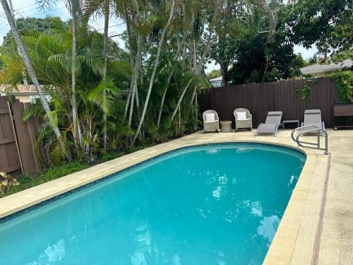 North Miami Beach House | Pool house 3 bedroom 2 bathroom