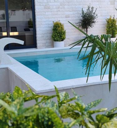 Vrdnik Apartment | POOL RESORT- Vila Lena- Apartman 2