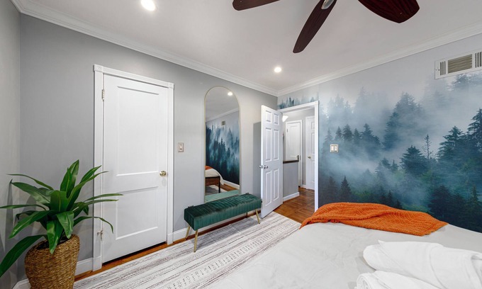 Arlington Heights House | Pool Table, Heated Floors, Parking, Mins to DC, Deck +more