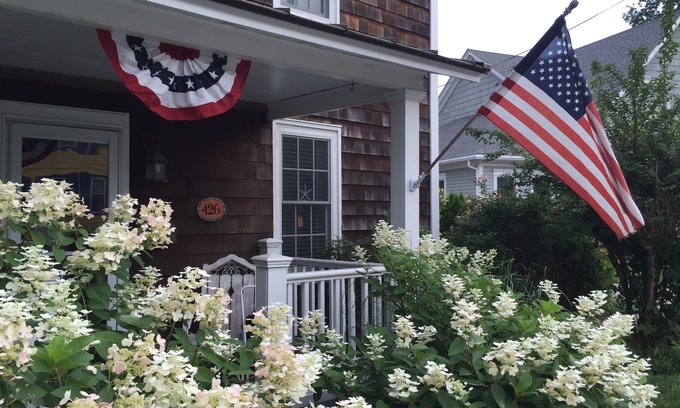 Historic District House | Popular Charming & Comfortable Beach Cottage in Lewes Historic District