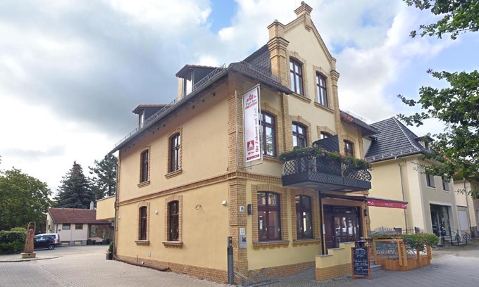 Eichwalde Hotel | Port Inn Hotel
