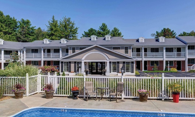 Kennebunk Hotel | Port Inn & Suites Kennebunk, an Ascend Collection Hotel