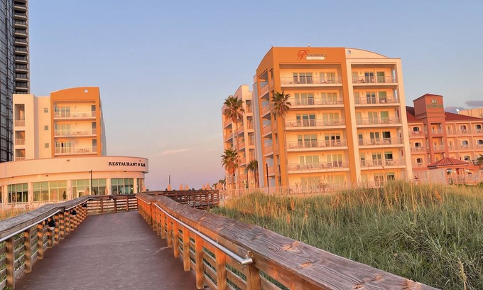 South Padre Island Resort | Presidential Partial Ocean View 3 rooms