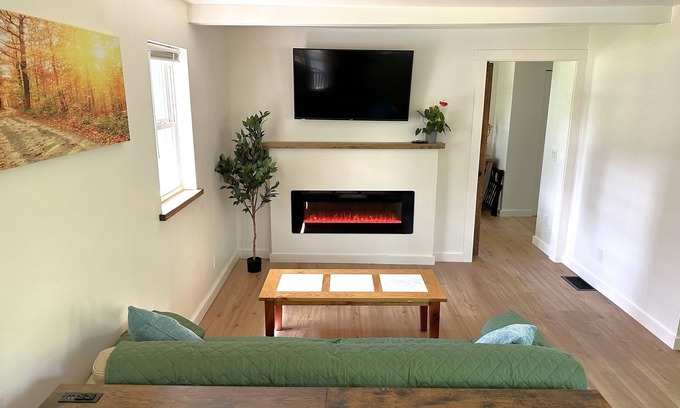 Batavia House | Private 2-bed/2 bath house w/Hot Tub, yard in Batavia 15 minutes to Darien Lake