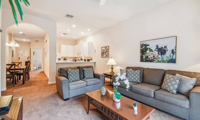 Bahama Bay Apartment | Private 3rd-Floor Bahamas Bay Apartment – No Rear Neighbors!