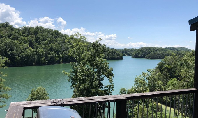 Dandridge House | Private and Peaceful Lakefront Cabin, just north of Smokey Mountains