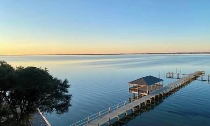 Indian Beach Apartment | Private Balcony with Water View - Sea La Vie!