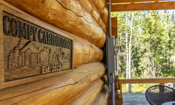 Fairbanks Cabin | Private Log Cabin in Goldstream Valley of Fairbanks