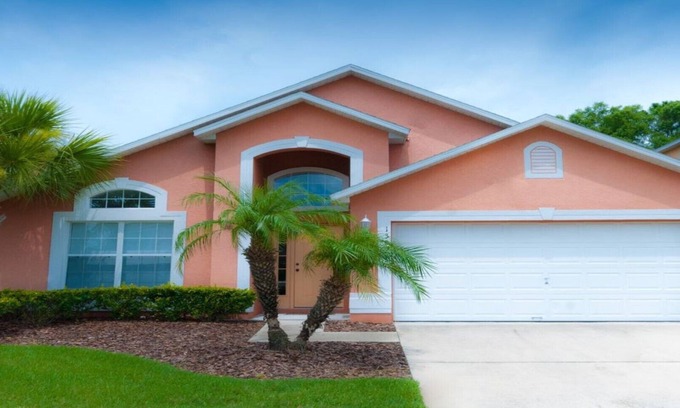 Seasons House | Private Pool Villa close to Disney Parks with free Wifi and BBQ