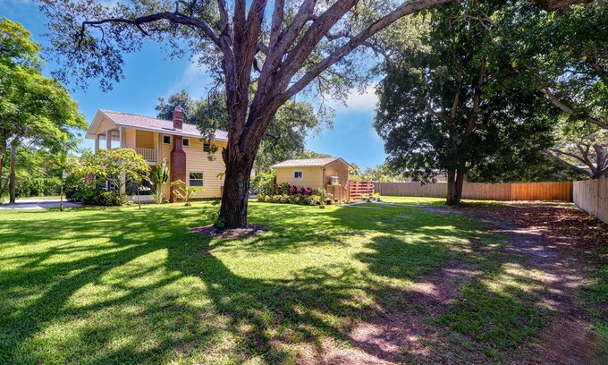 Largo Cottage | Private Surf Shack Less Than 5 Minutes to Indian Rocks BeachnBikes Included!
