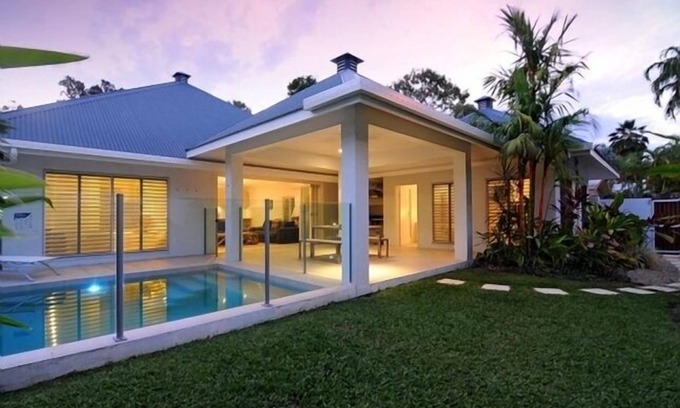 Port Douglas Villa | Private,tranquil, secure and 3 minute flat walk to Four Mile beach