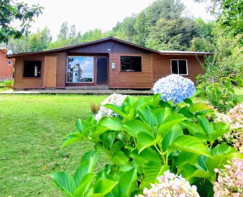 Panguipulli House | Pucura, cabaña entre laureles