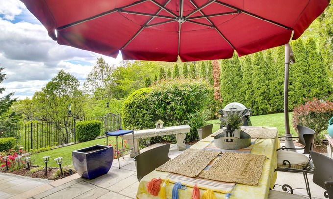Lake Peekskill Cottage | Putnam Valley Vacation Rental: Patio & Lake Views!