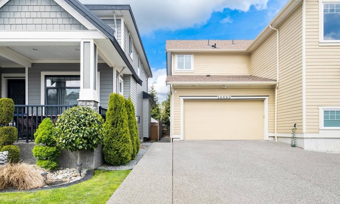 Willoughby House | Quaint 2 Bedrooms and Sofa Bed Suite