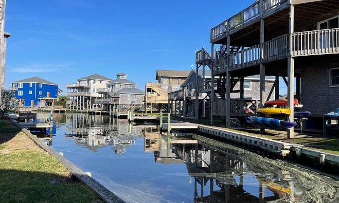 Avon Cottage | Quaint Waterfront Cottage. Quick walk to the beach