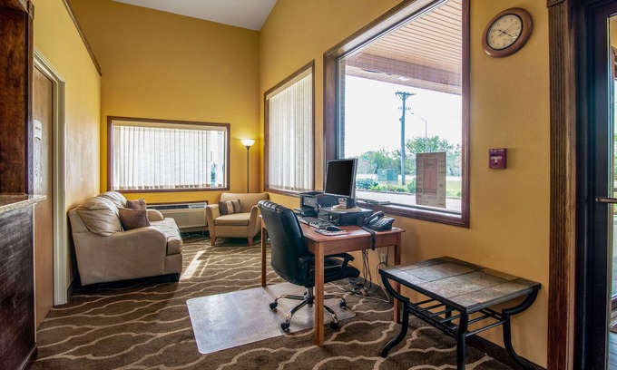 Aberdeen Hotel | Quality Inn Aberdeen