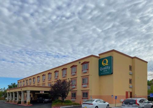 Northeast Heights Hotel | Quality Inn Albuquerque East I-40 Juan Tabo Exit