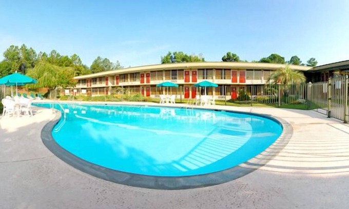 Americus Hotel | Quality Inn Americus