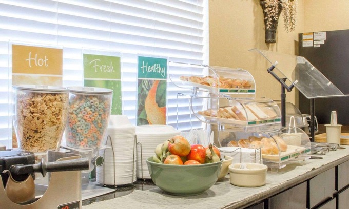 Broken Arrow Hotel | Quality Inn Broken Arrow - Tulsa