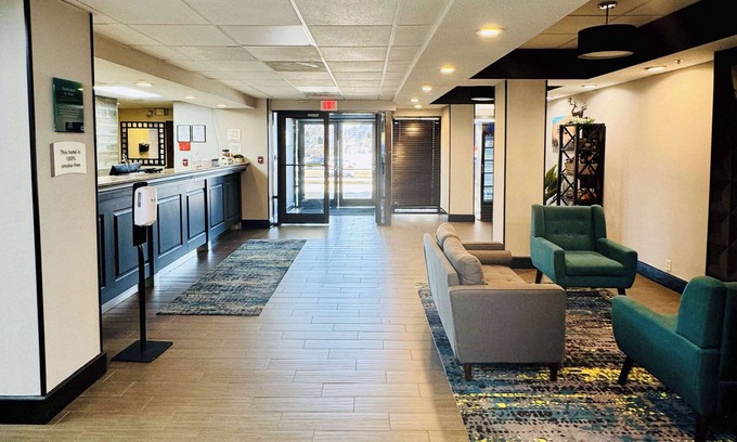 Danville Hotel | Quality Inn Danville - University Area