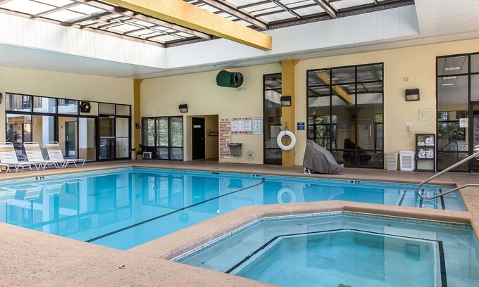 Perry Hotel | Quality Inn Perry - National Fairgrounds Area