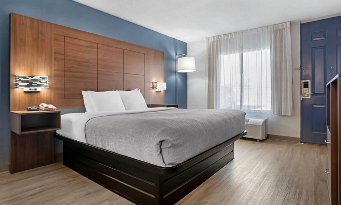 Eufaula Hotel | Quality Inn & Suites near Lake Eufaula
