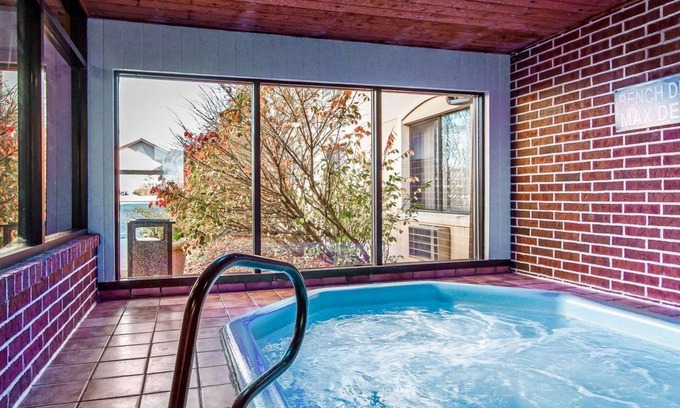 Ottumwa Hotel | Quality Inn & Suites Ottumwa North