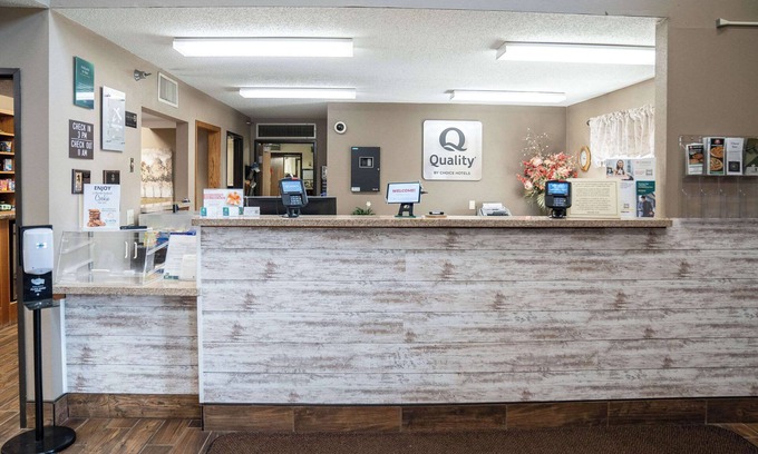 Watertown Hotel | Quality Inn & Suites Watertown near Prairie Lakes Ice Arena