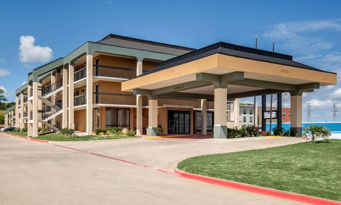 Fort Worth Hotel | Quality Inn West Fort Worth