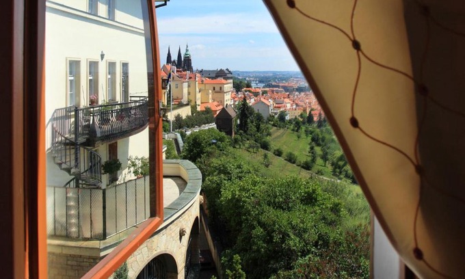 Hradcany Hotel | Questenberg Hotel