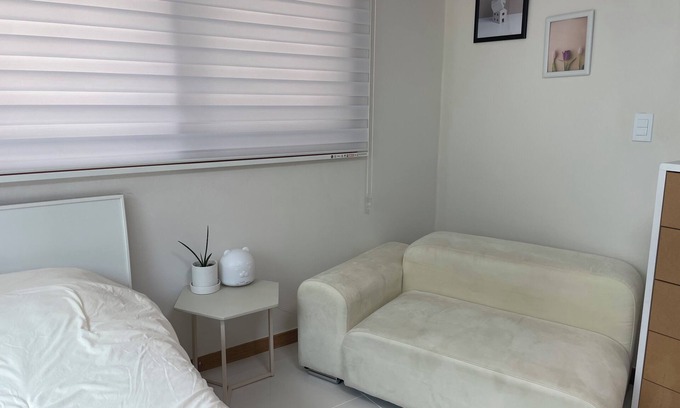 Yeoksam House | Quiet and spacious 1-bedroom apt in @Gangnam-gu