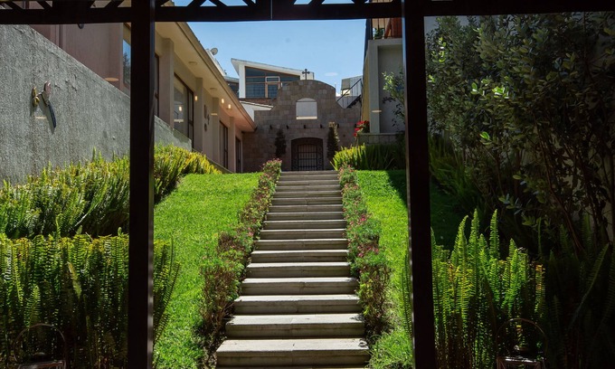 Chimborazo Province Hotel | Quindeloma Art Hotel And Gallery