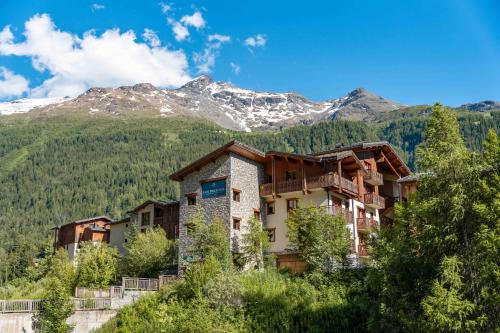 Lanslevillard Resort | Résidence Les Balcons de Val Cenis Village
