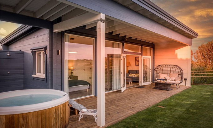Georgeham Ski Chalet | Rafters - a lodge that sleeps 2 guests in 1 bedroom