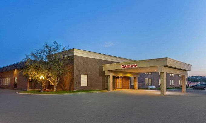 Fredericton Hotel | Ramada by Wyndham Fredericton