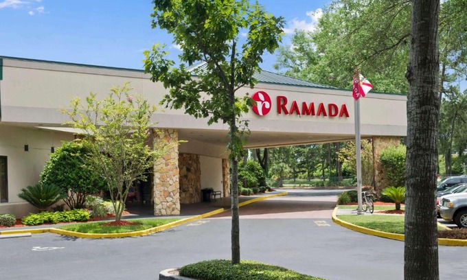 Southside Hotel | Ramada by Wyndham Jacksonville Hotel & Conference Center