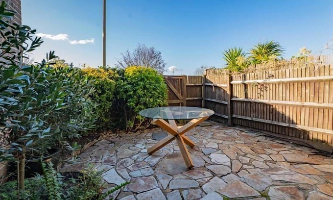 Gosport House | Rampart View - a house that sleeps 6 guests in 3 bedrooms