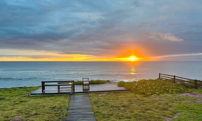 Sharp Park House | Rare Ocean-front near San Francisco. Sunsets, whale watching in seaside luxury