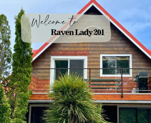 Ucluelet Apartment | Raven Lady #201- Ucluelet Sleeps 6 Pet Friendly