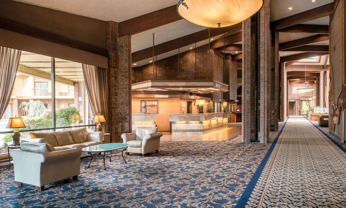 Pasco Hotel | Red Lion Hotel Pasco Airport & Conference Center
