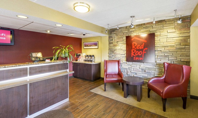 South Richmond Hotel | Red Roof Inn Richmond South