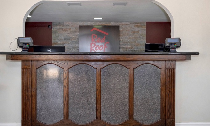 Oxford Hotel | Red Roof Inn & Suites Oxford