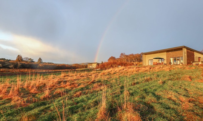 Dornoch Cottage | RED SQUIRREL, pet friendly, character holiday cottage in Dornoch