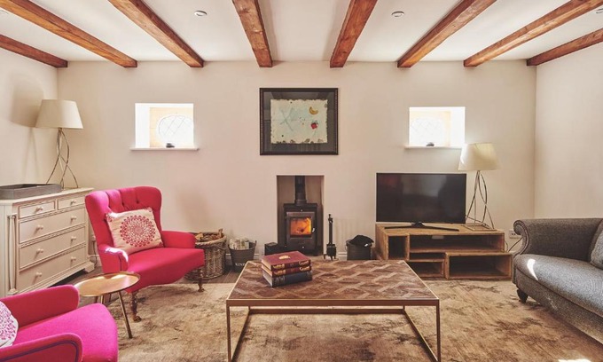 Nantwich House | Redwood Cottage