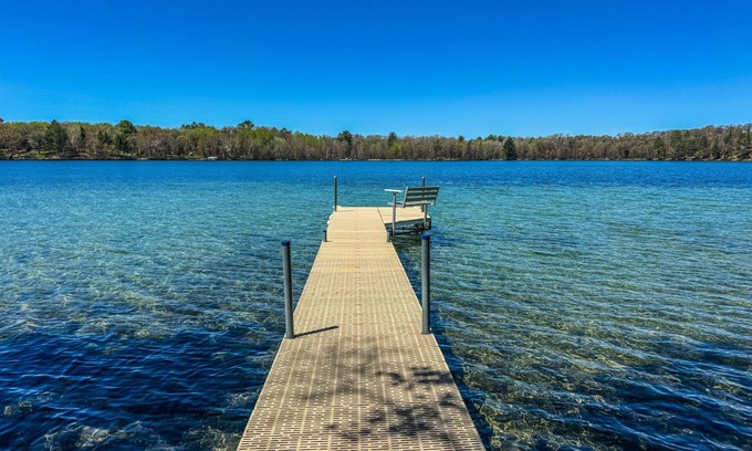 Backus Cabin | Relax and getaway from it all at Johnson's Lake retreat: Backus Bliss