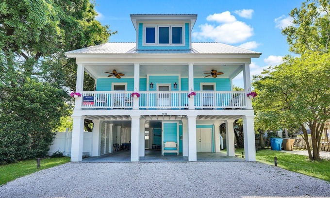 Savannah Beach House | Relax and Unwind: Spacious 3-Suite Home in Tybee Island, Short walk to beach!